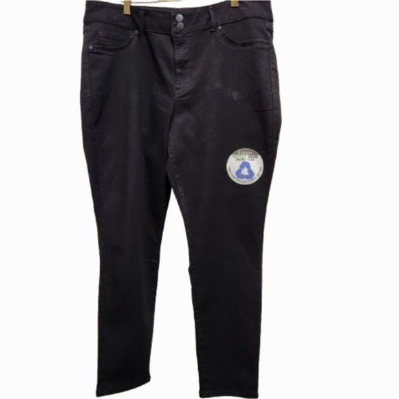 NEW d. jeans Black Sustainable Recycled Denim Skinny Ankle Plus Jeans (20W) - Picture 2 of 12